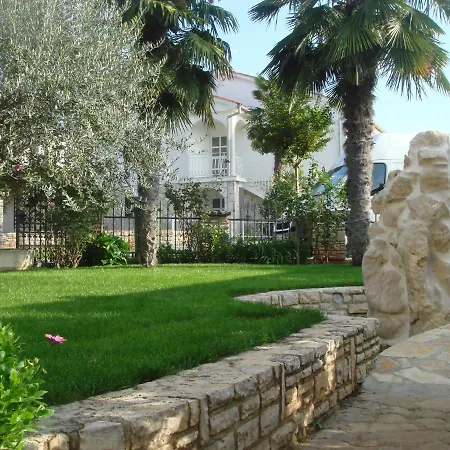 And Branka Vendégház Novigrad Istria